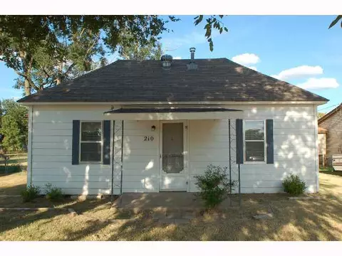 210 S Cimarron, Tuttle, OK 73089 photo 1