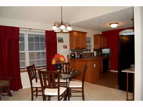 2085 Echo Rdg, Edmond, OK 73012 photo 3