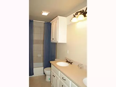 4608 Riverside Dr, Tuttle, OK 73089 photo 8