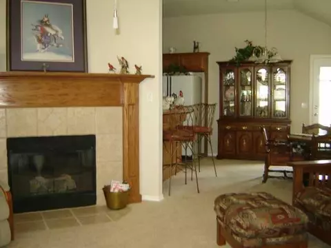 4420 Applegate Dr, Moore, OK 73160 photo 2