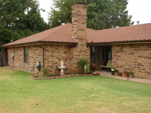 1772 Lionsgate Cir, Bethany, OK 73008 photo 1