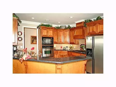1514 Excaliber, Tuttle, OK 73089 photo 4