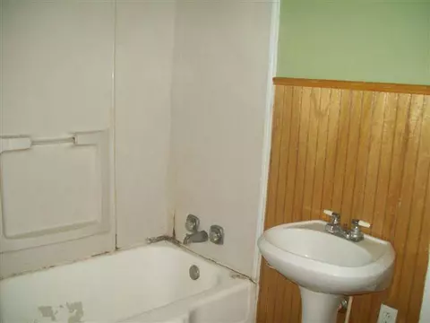 205 S 4th St, Marlow, OK 73055 photo 4