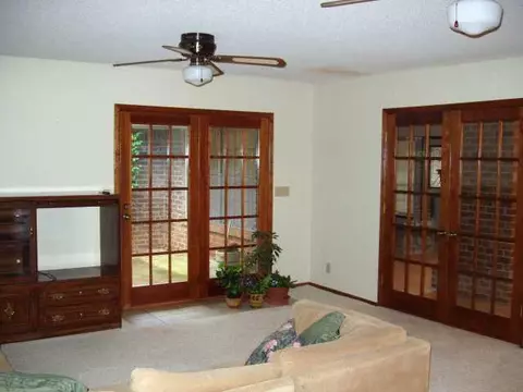 1305 Devonshire, Edmond, OK 73034 photo 5