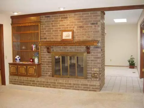 1305 Devonshire, Edmond, OK 73034 photo 4