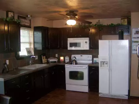 216 Gath Cir, Tuttle, OK 73089 photo 3
