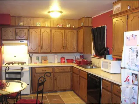 216 N 8, Mcloud, OK 74851 photo 4