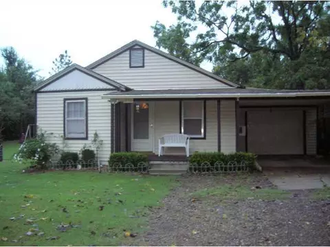 216 N 8, Mcloud, OK 74851 photo 1