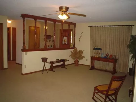 2100 Maxey, Harrah, OK 73045 photo 4