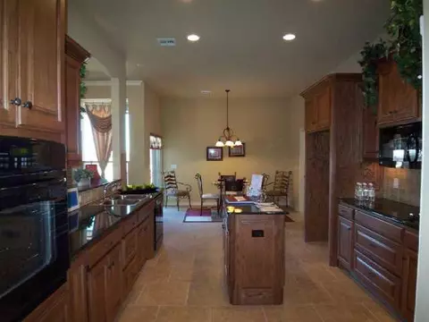 600 Summit Park Ct, Norman, OK 73071 photo 5