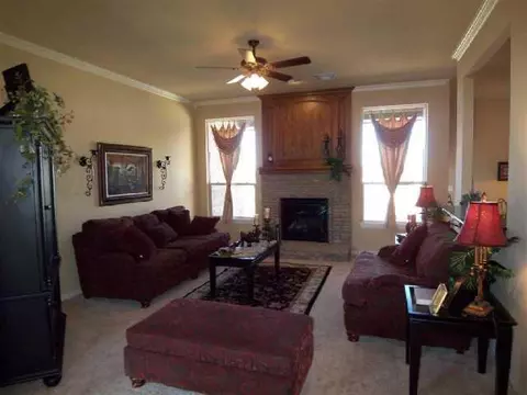 600 Summit Park Ct, Norman, OK 73071 photo 2