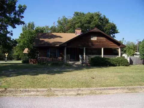 909 S 4th St, Davis, OK 73030 photo 1