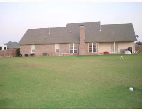 205 Cambrye, Tuttle, OK 73089 photo 8