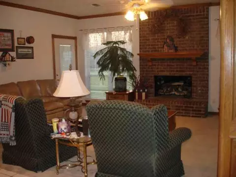 205 Cambrye, Tuttle, OK 73089 photo 4