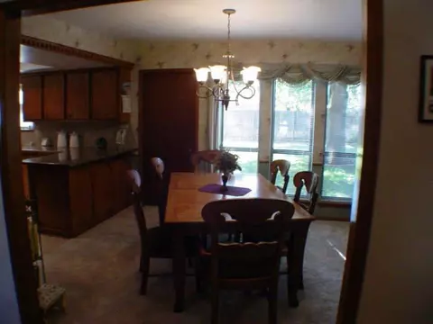 328 E Platt Dr, Yukon, OK 73099 photo 4