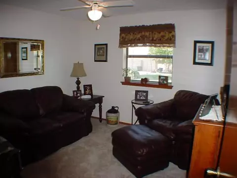328 E Platt Dr, Yukon, OK 73099 photo 8