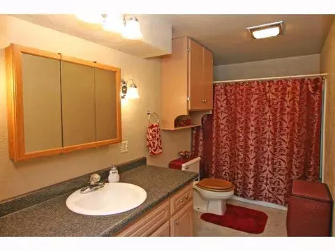 325 Englebretson Ln, Tuttle, OK 73089 photo 8