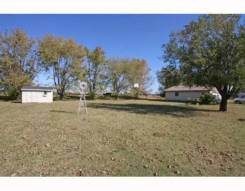 325 Englebretson Ln, Tuttle, OK 73089 photo 10