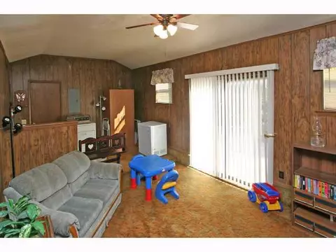 325 Englebretson Ln, Tuttle, OK 73089 photo 6