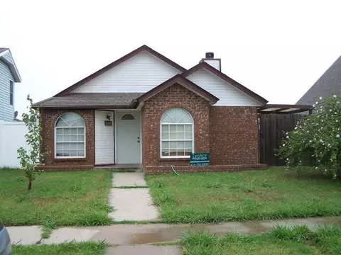2145 Goodrich, Moore, OK 73170 photo 1