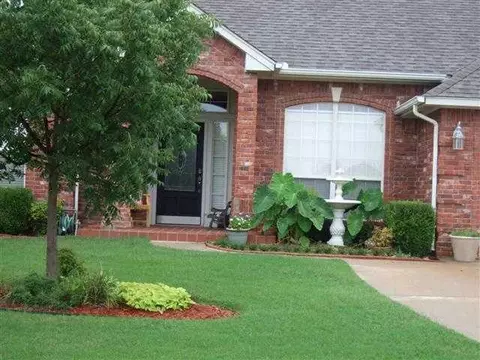 2000 Cedar Pointe Cir, Edmond, OK 73003 photo 2