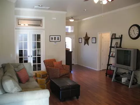 2000 Cedar Pointe Cir, Edmond, OK 73003 photo 3