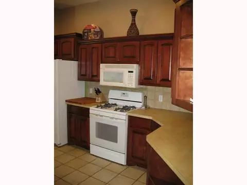 2000 Cedar Pointe Cir, Edmond, OK 73003 photo 7