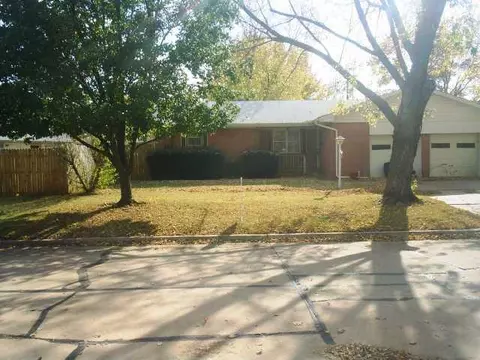42 E 22nd, Edmond, OK 73013 photo 1