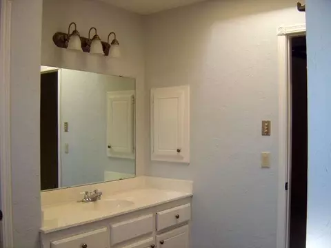 216 Johnson, Guthrie, OK 73044 photo 7