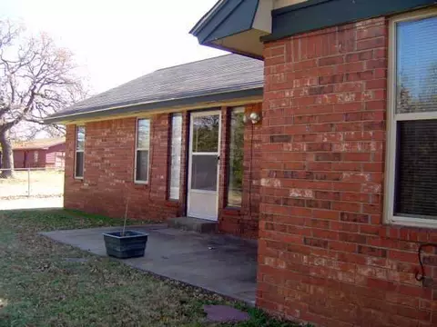 216 Johnson, Guthrie, OK 73044 photo 10
