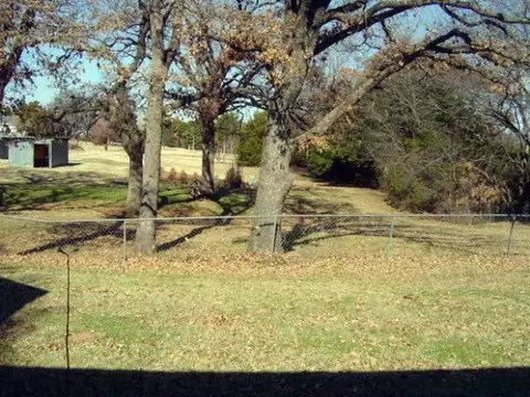 216 Johnson, Guthrie, OK 73044 photo 12