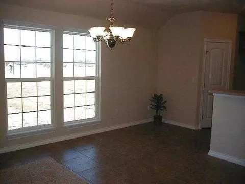 602 Arrowhead Dr, Tuttle, OK 73089 photo 5
