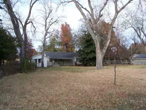 8110 NW 33rd, Bethany, OK 73008 photo 2