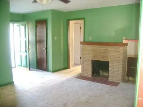 701 E Davis St, Tipton, OK 73570 photo 2