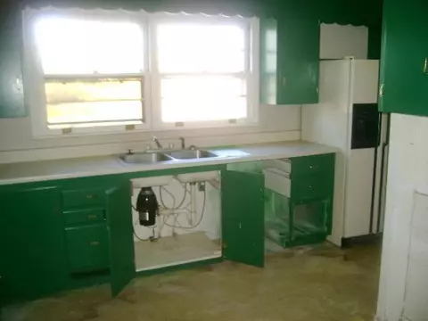 701 E Davis St, Tipton, OK 73570 photo 4
