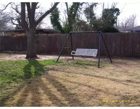 2705 N Terry Ave, Bethany, OK 73008 photo 8