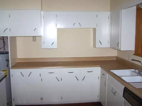 606 N Pine St, Cache, OK 73527 photo 3
