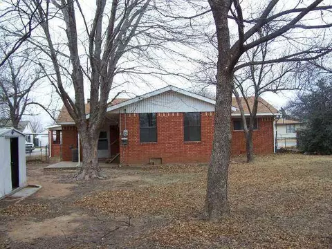 606 N Pine St, Cache, OK 73527 photo 9