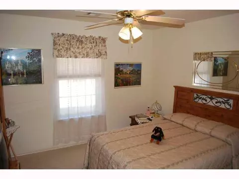 404 Timber Creek Dr, Tuttle, OK 73089 photo 8