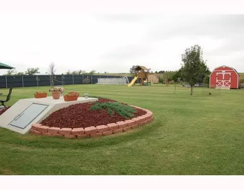 909 Eagle Ridge Rd, Tuttle, OK 73089 photo 11