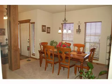 909 Eagle Ridge Rd, Tuttle, OK 73089 photo 6