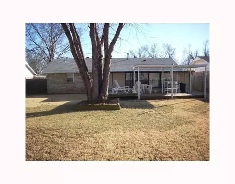 545 E 29th St, Edmond, OK 73013 photo 9
