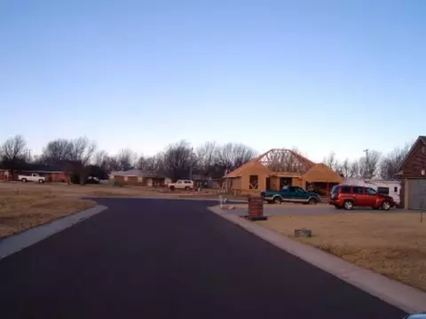 117 Willow, Crescent, OK 73028 photo 3