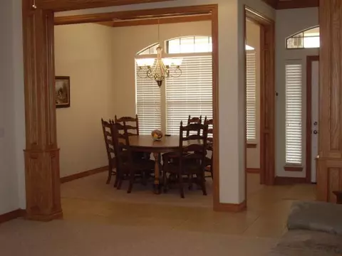 1718 Excaliber Dr, Tuttle, OK 73089 photo 2