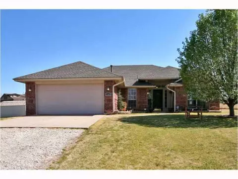 2301 Squirrel Rd, Tuttle, OK 73089 photo 1