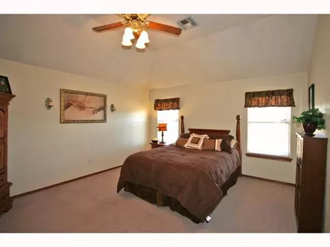 2301 Squirrel Rd, Tuttle, OK 73089 photo 7