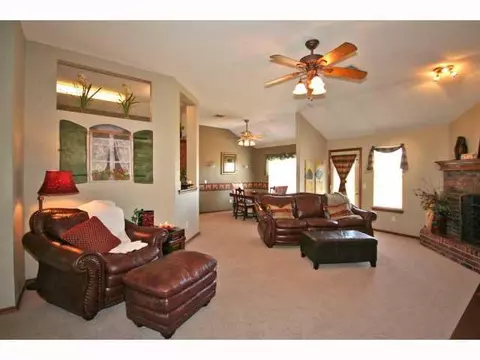 2301 Squirrel Rd, Tuttle, OK 73089 photo 2