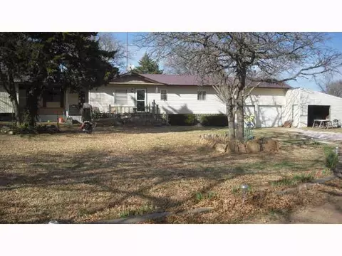 4169 State Hwy 92, Cement, OK 73017 photo 1