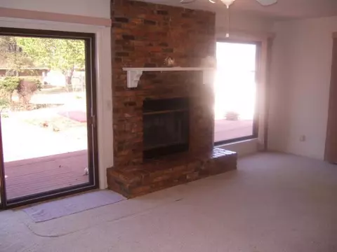 529 E 29th St, Edmond, OK 73013 photo 2