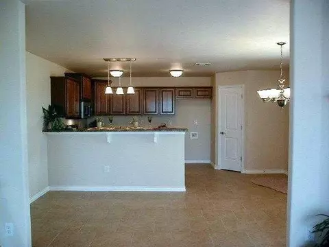 1304 Daniel Way, Tuttle, OK 73089 photo 2